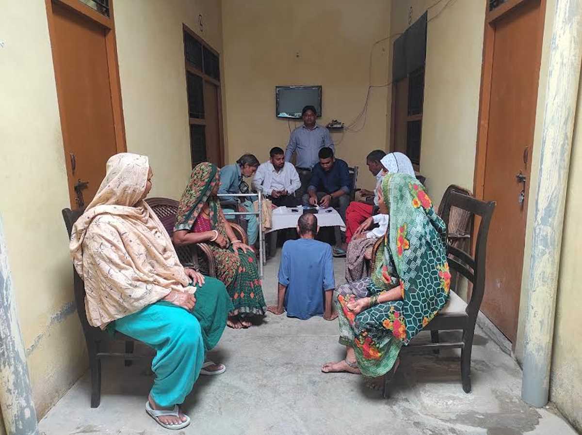 वृद्धाश्रम में निशुल्क स्वास्थ्य जांच शिविर का आयोजन